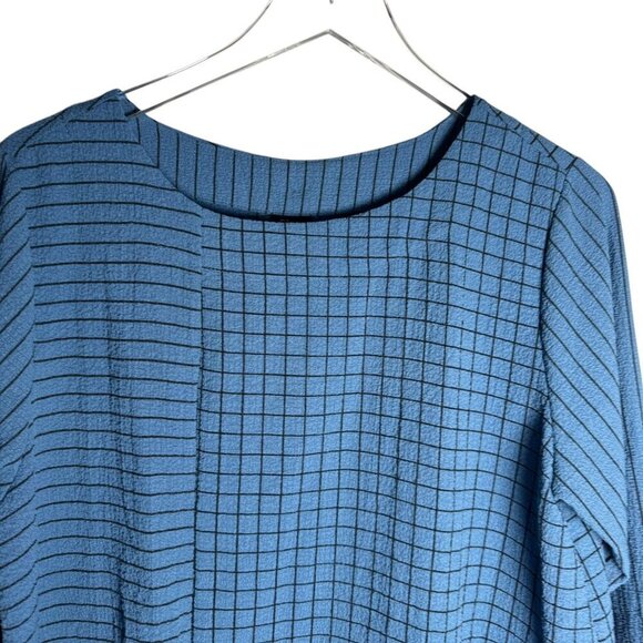 Shana Blue top buttons down the back boxy lagenlook Size Medium - Picture 6 of 10